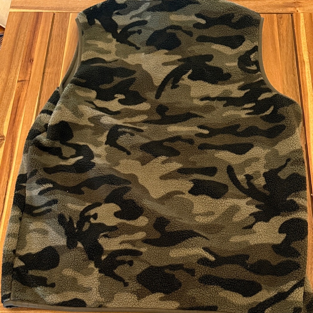 NWOT Camouflage Lands' End Fleece Vest - Picture 5 of 5